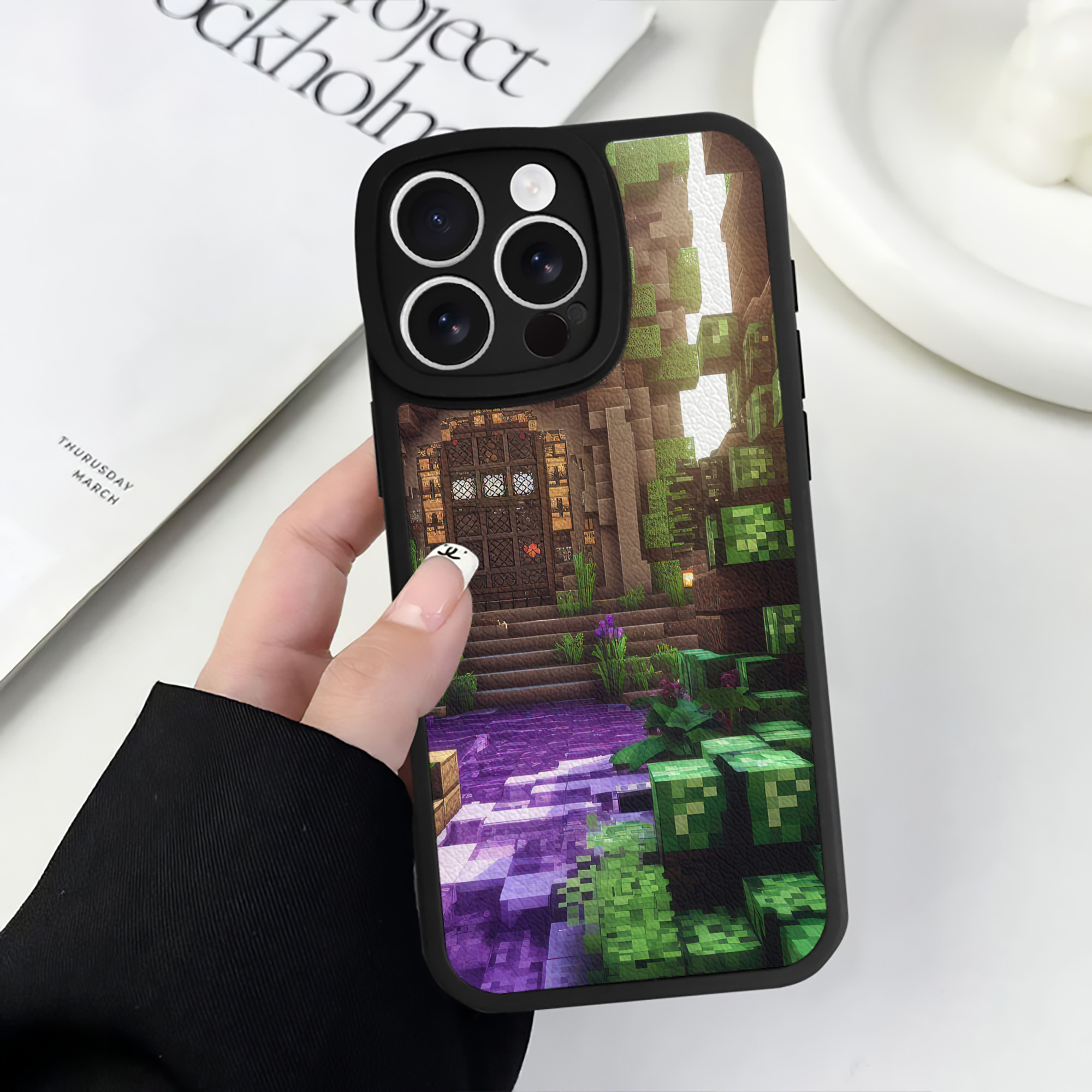 （画像用） マインクラフト ブロックの世界 Minecraft MC Block world 【iPhone 16シリーズ対応】シリコンスマホケース（レザー調） 材質：シリコン
